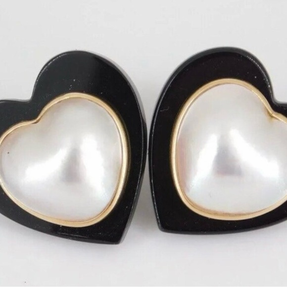 Heart Shaped Black Onyx with Mabe Pearl Center Earrings - Picture 3 of 6